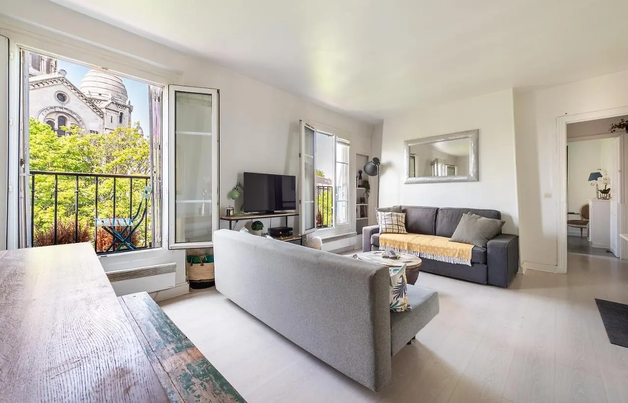 In Front Of The Sacre Coeur - 2 Bedrooms With Elevator Paris 0*,  France